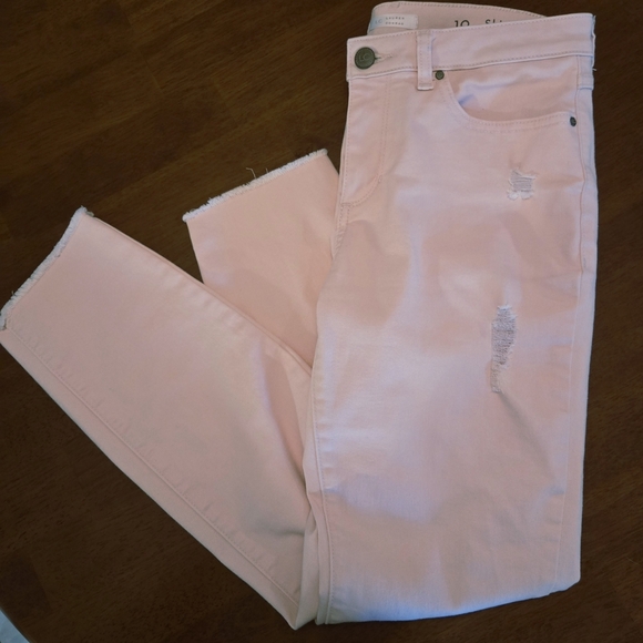 Lauren Conrad Womens Trendy Light Pink Distressed Heart Skinny Capri Jeans - Picture 4 of 9